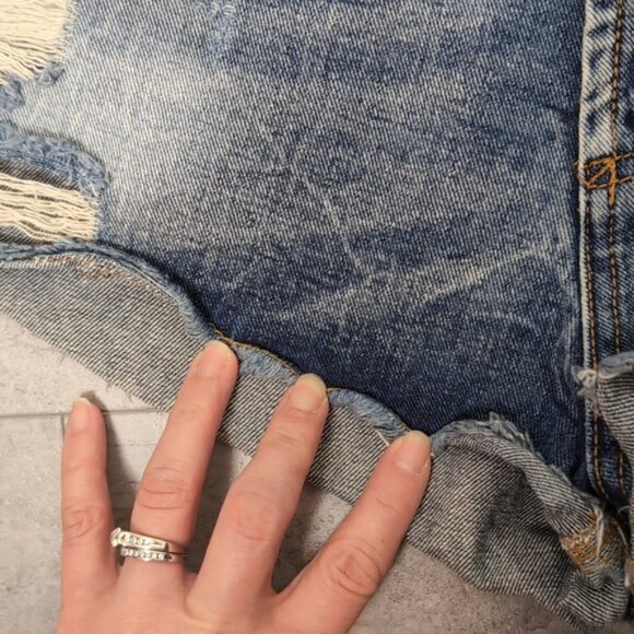 3/$20 Zara Trafaluc Denim Shorts High Rise Micro Distressed Ripped Jean Cut Off - Picture 4 of 10